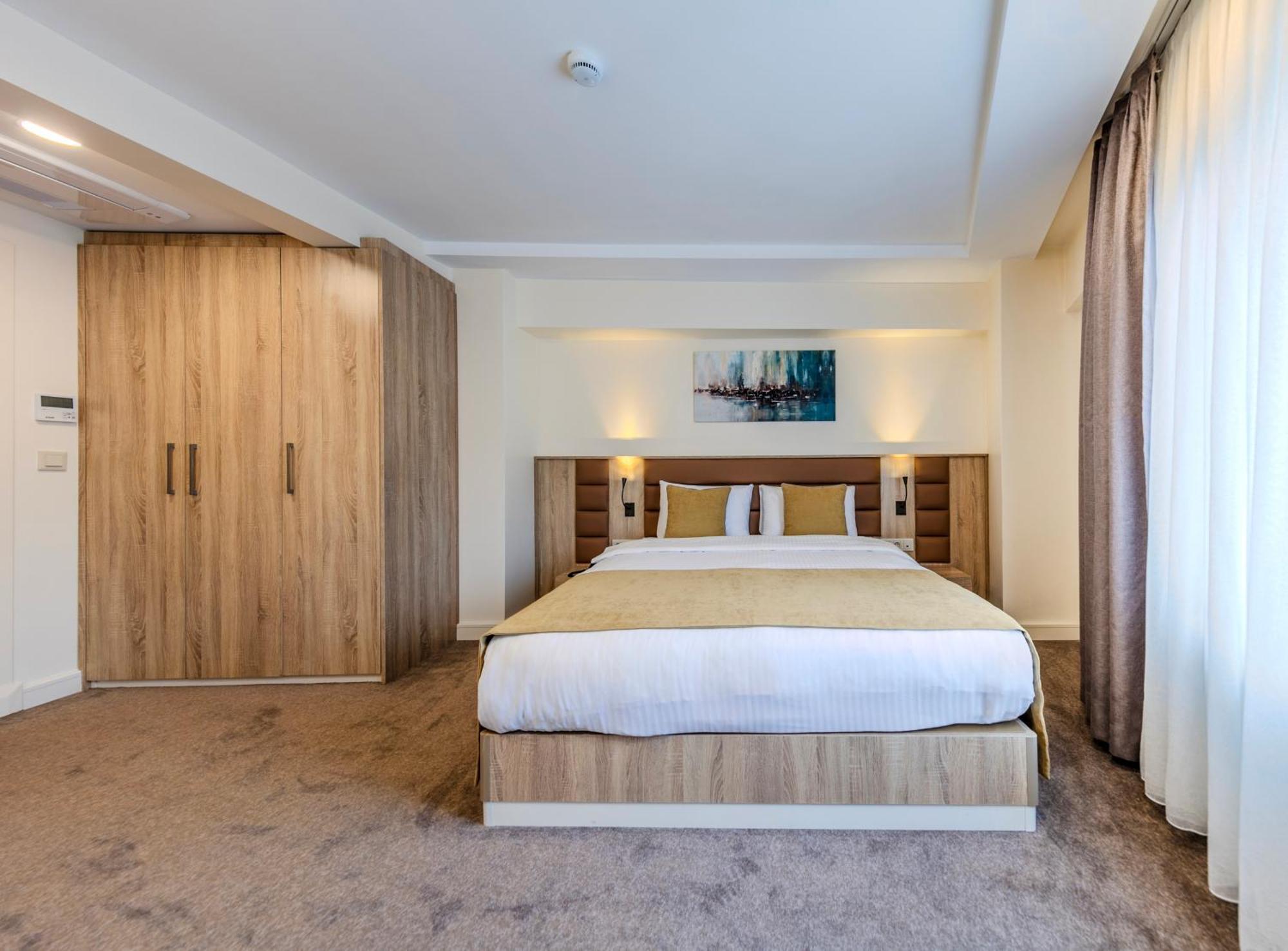 Roys Hotel & Suites Istanbul Eksteriør bilde